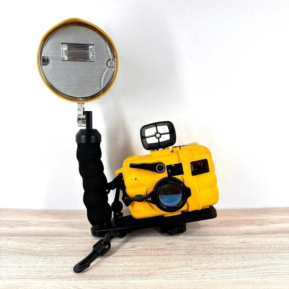 SeaLife ReefMaster‎ RC SL201 35mm Underwater Film Camera Housing Strobe